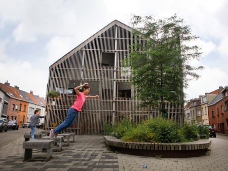 Vraag naar sociale woningen hoog, Vlaamse overheid, lokale besturen én woonmaatschappijen staan voor grote uitdaging